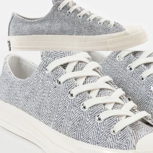🔥 $50 sale! NWT converse black white chevron print sneakers
